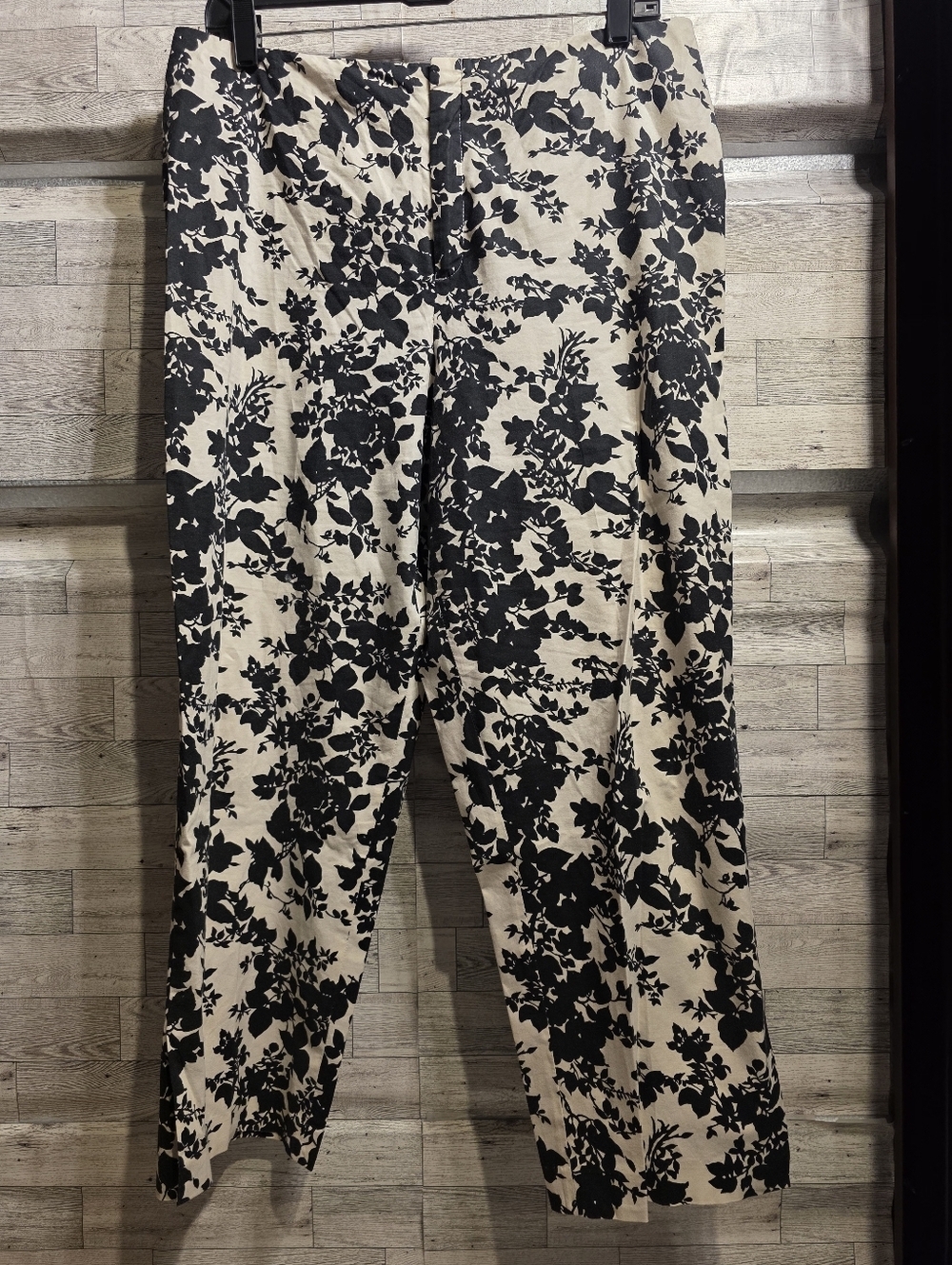 GAP Black Floral Stretch Crop Pants on Cream